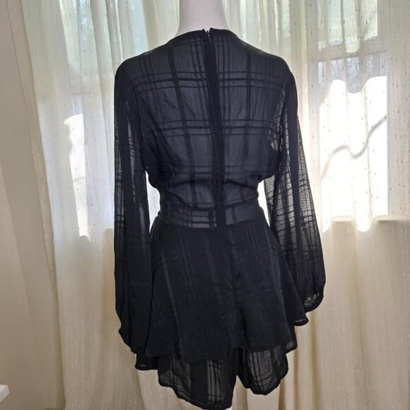 Black long sleeve Romper - Picture 10 of 13